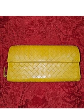 Bottega Veneta Yellow Woven Leather Clutch Continental Wallet
